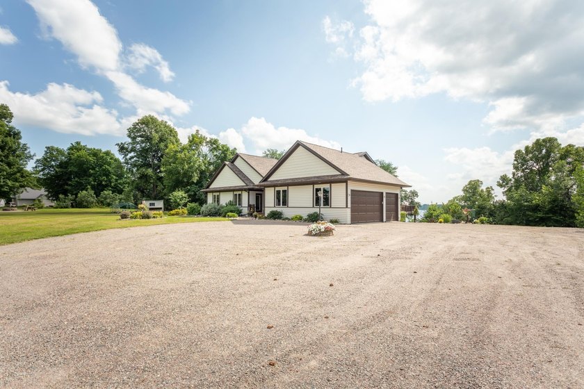 Enjoy peaceful lake living on beautiful Big Swan Lake with over - photo 11