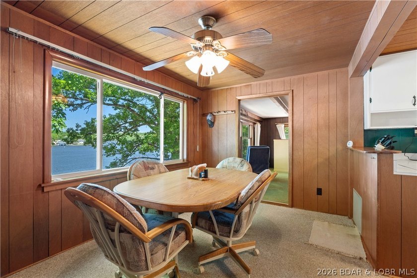 Tucked away on the sought-after Little Niangua Arm, this 3 bed - photo 17