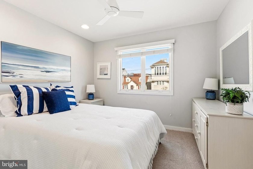 Oceanfront Southend location ' 5 bedrooms ' Covered private - photo 44