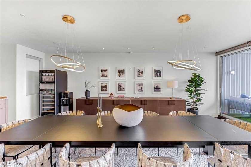 Panoramic views, a private rooftop and terrace, a rare private - photo 11