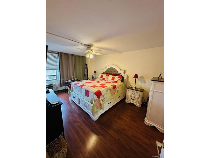 Fully updated 2 Bedroom Coop, Located on the 4t floor. This Unit - photo 17