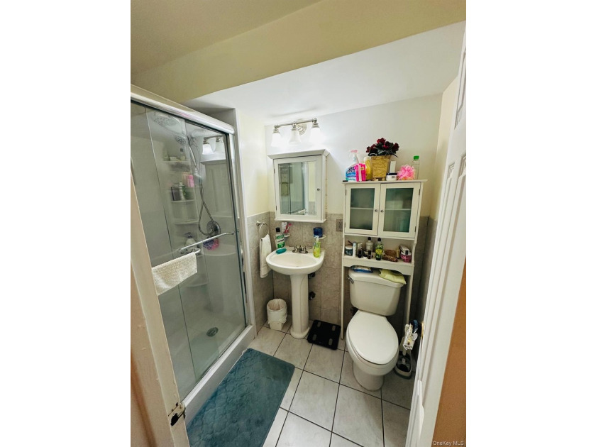 Fully updated 2 Bedroom Coop, Located on the 4t floor. This Unit - photo 20