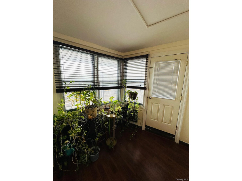 Fully updated 2 Bedroom Coop, Located on the 4t floor. This Unit - photo 21