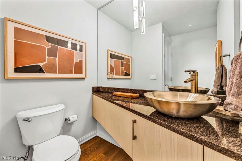 Panoramic views, a private rooftop and terrace, a rare private - photo 22