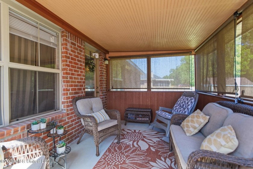 Move-in ready home in the heart of Ocean Springs! This 3-bedroom - photo 24