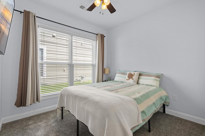 Back on the market with fresh updates! Freshly painted - photo 34