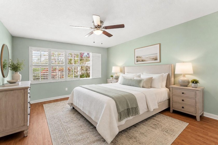 Immaculate two-bedroom, two-bath updated villa with a two-car - photo 15