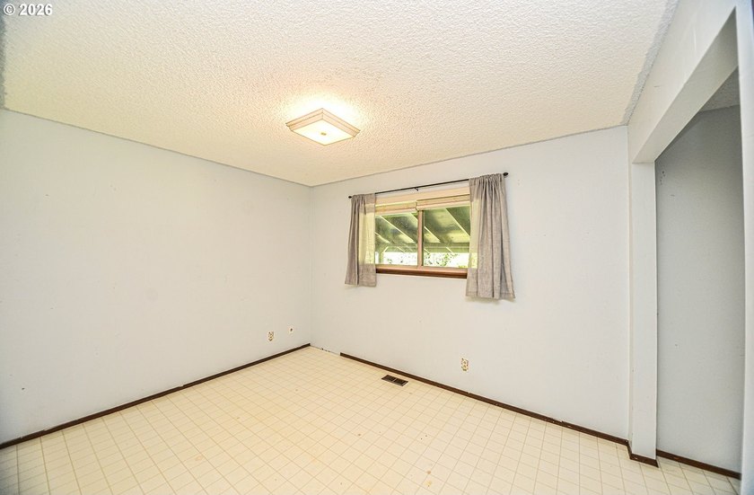 Everything your looking for is here! Private setting with - photo 15