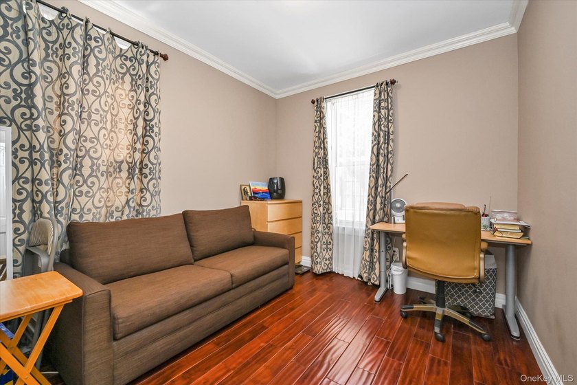 Detached double brick, large two family in prime North Flushing - photo 8