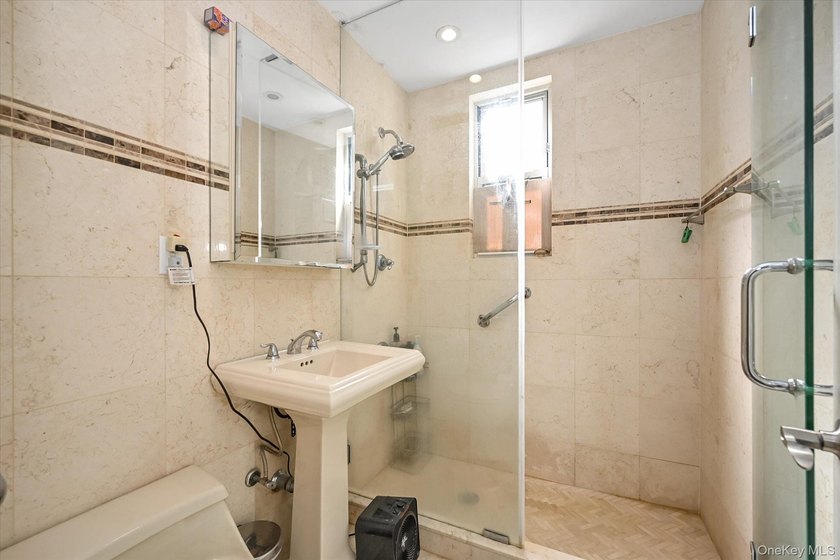 Detached double brick, large two family in prime North Flushing - photo 9