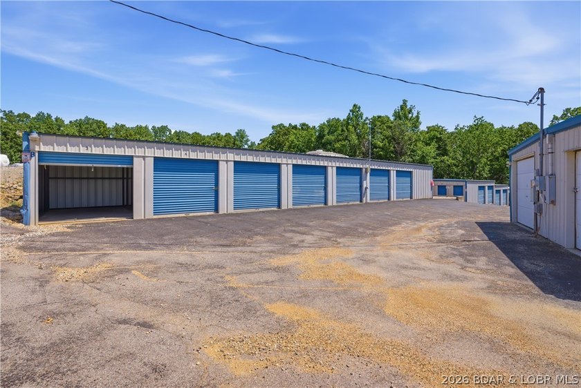 Positioned in a prime location on Osage Beach Parkway, this - photo 19