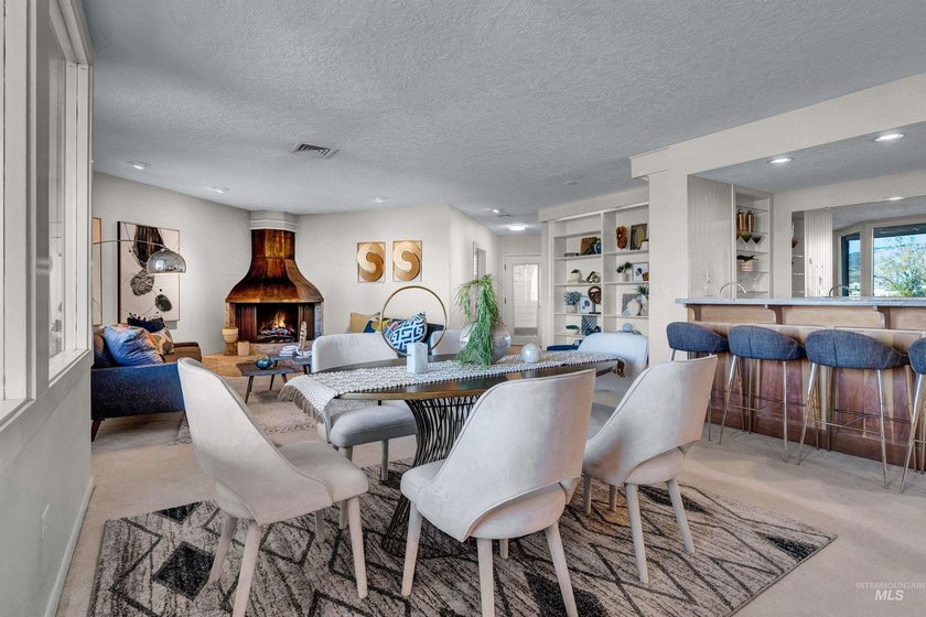 Welcome to the Penthouse at Rim Crest Condominiums, an iconic - photo 10