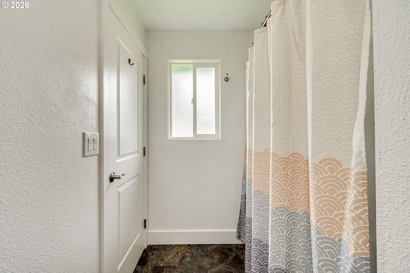 Welcome home to this charming bungalow situated on a spacious - photo 12
