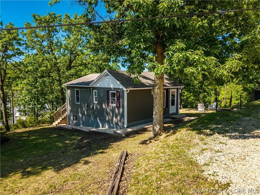 Beautifully updated 2-bedroom home sits on a nearly half-acre - photo 23