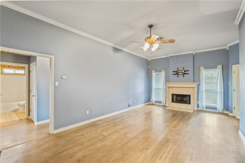 Welcome to this inviting three bedroom, two bathroom home with a - photo 4