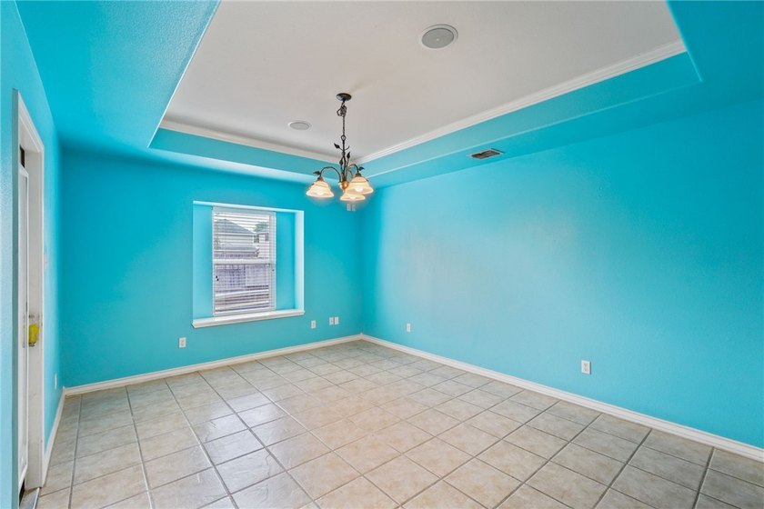 Welcome to this inviting three bedroom, two bathroom home with a - photo 9