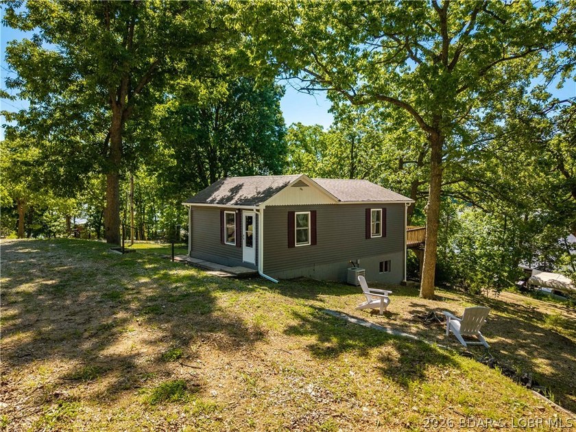 Beautifully updated 2-bedroom home sits on a nearly half-acre - photo 41