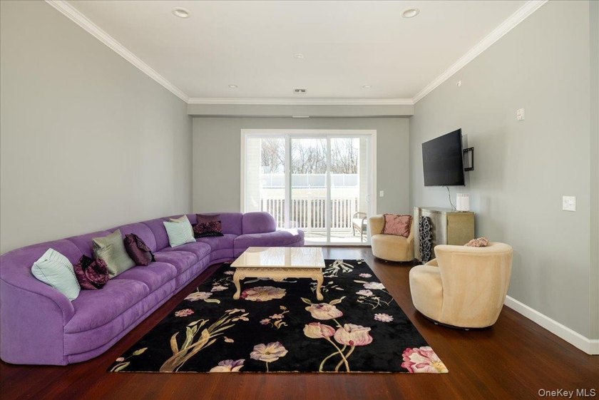 Luxurious Resort Style Living At The Seasons Elwood! Upscale 55+ - photo 12