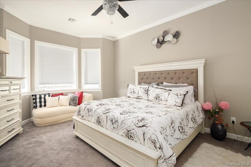 Luxurious Resort Style Living At The Seasons Elwood! Upscale 55+ - photo 19