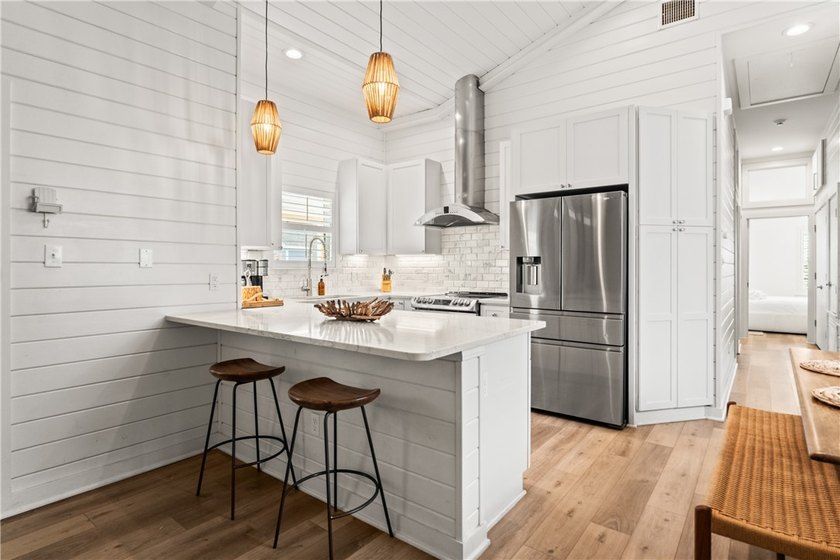 Welcome to Clamshell Cottage, a beautifully designed and fully - photo 6