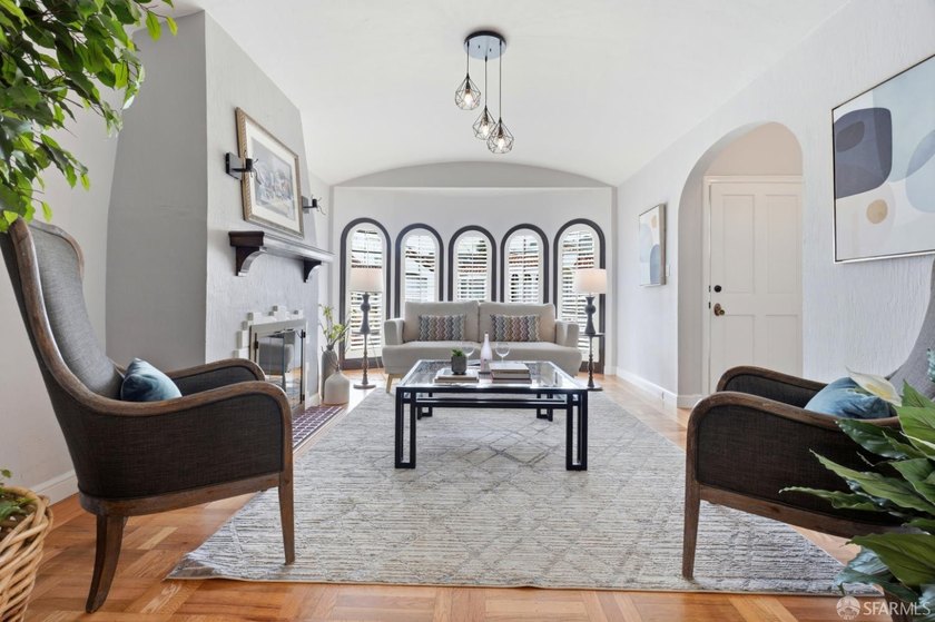 This is an excellent opportunity to live in a charming home - photo 12