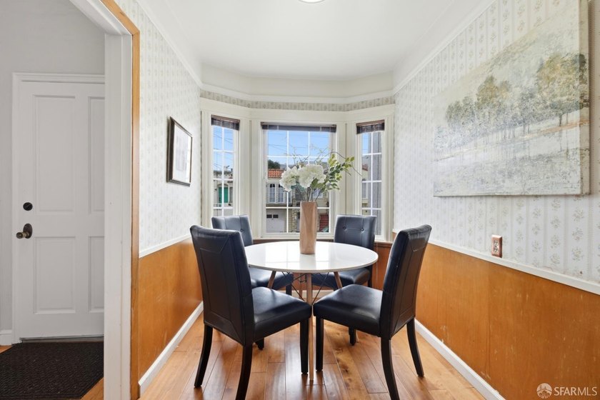 This is an excellent opportunity to live in a charming home - photo 22