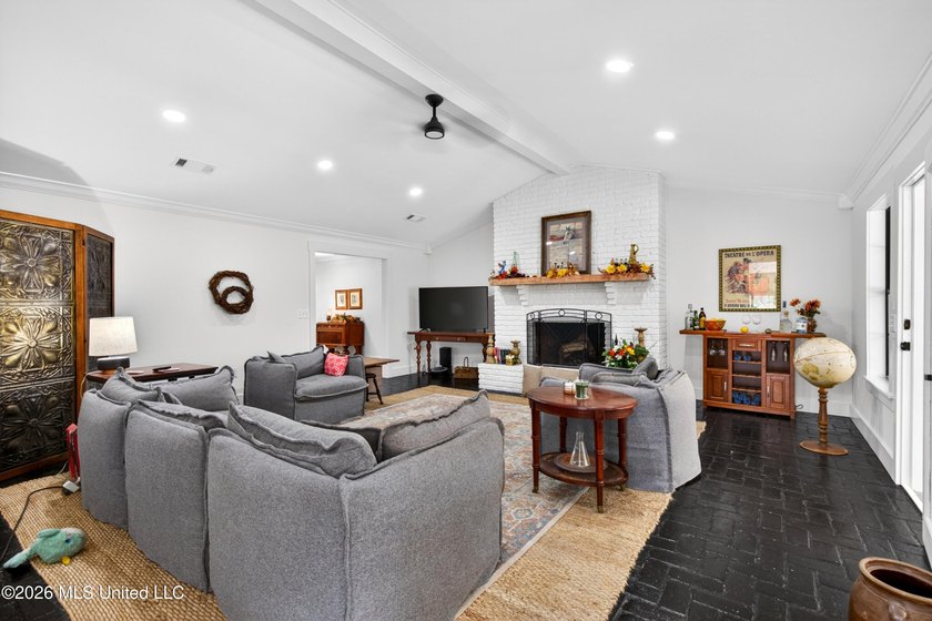 PRICED UNDER APPRAISAL VALUE - DON'T MISS THIS INCREDIBLE - photo 18