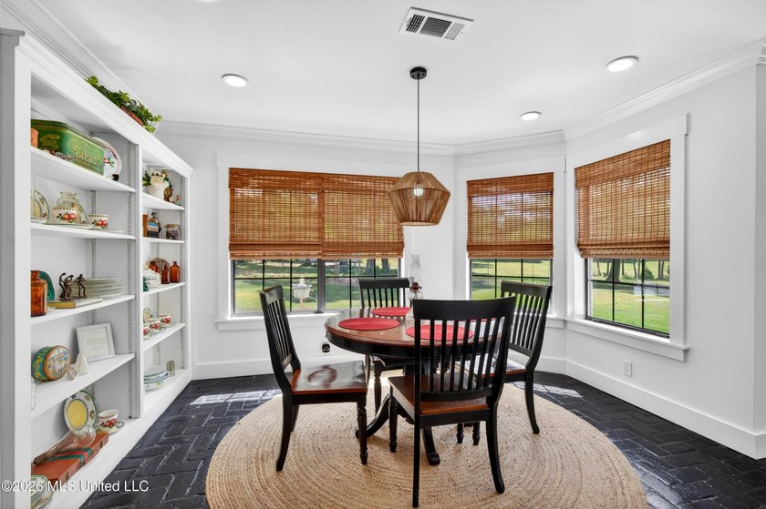 PRICED UNDER APPRAISAL VALUE - DON'T MISS THIS INCREDIBLE - photo 28
