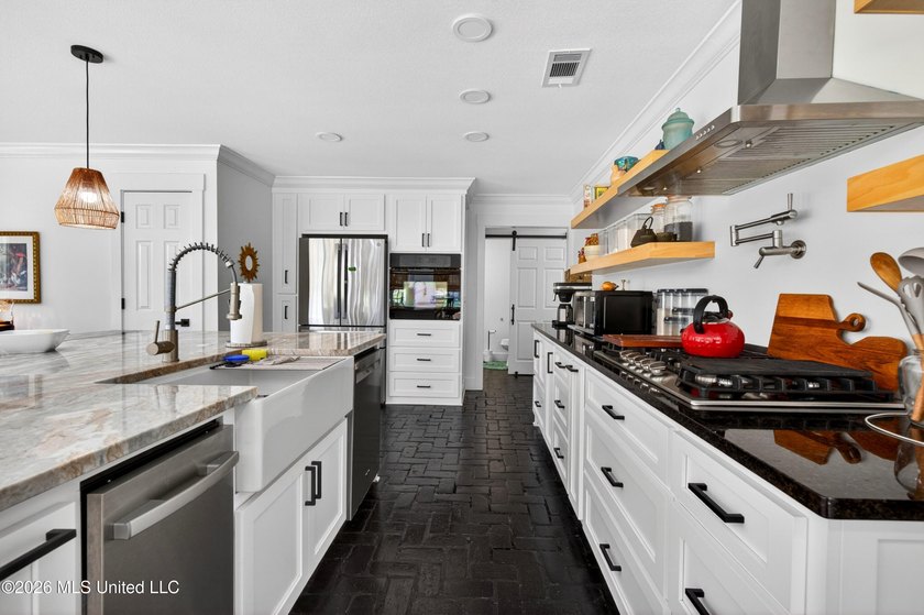 PRICED UNDER APPRAISAL VALUE - DON'T MISS THIS INCREDIBLE - photo 29