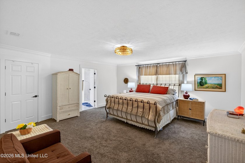 PRICED UNDER APPRAISAL VALUE - DON'T MISS THIS INCREDIBLE - photo 31
