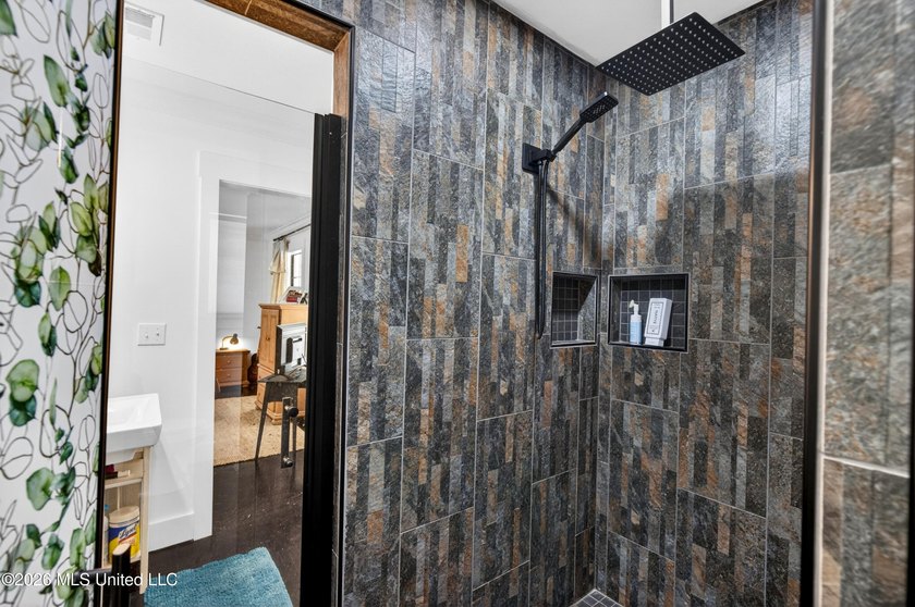 PRICED UNDER APPRAISAL VALUE - DON'T MISS THIS INCREDIBLE - photo 41