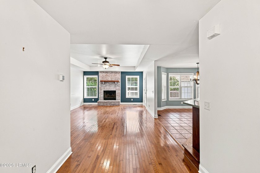 Spacious custom home in the desirable Seabrook Point community - photo 12