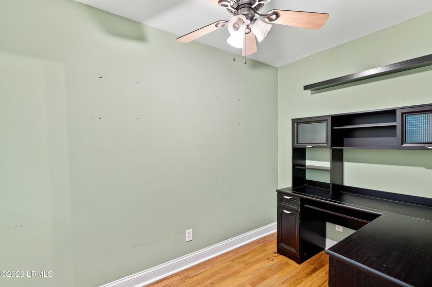Spacious custom home in the desirable Seabrook Point community - photo 13