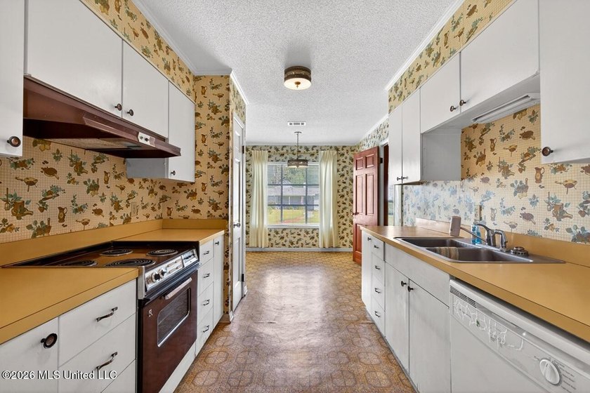 *Multiple Offers Received* Seller encourages you to get your - photo 16