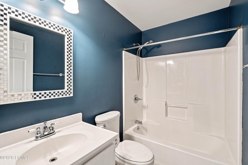 Spacious custom home in the desirable Seabrook Point community - photo 22