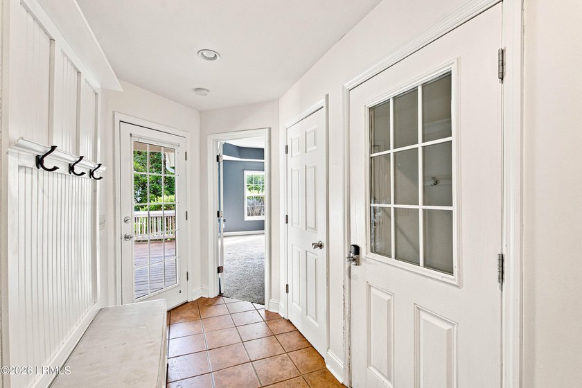 Spacious custom home in the desirable Seabrook Point community - photo 35