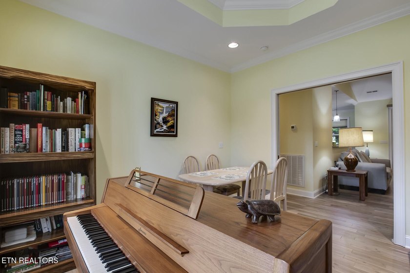Looking for Garage space? This is the one! This beautiful - photo 12