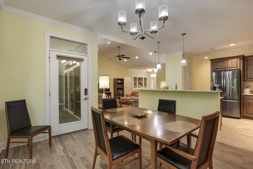 Looking for Garage space? This is the one! This beautiful - photo 16