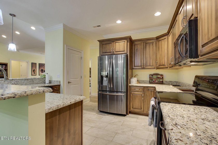 Looking for Garage space? This is the one! This beautiful - photo 20