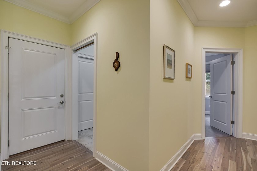 Looking for Garage space? This is the one! This beautiful - photo 24