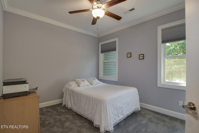 Looking for Garage space? This is the one! This beautiful - photo 26