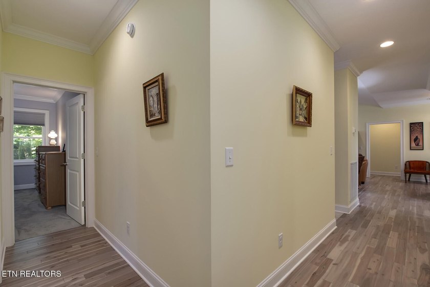Looking for Garage space? This is the one! This beautiful - photo 28