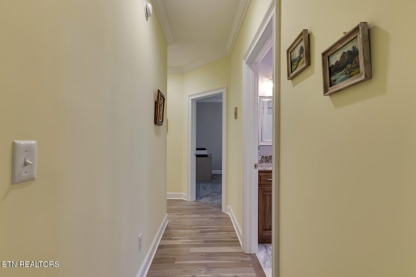 Looking for Garage space? This is the one! This beautiful - photo 31