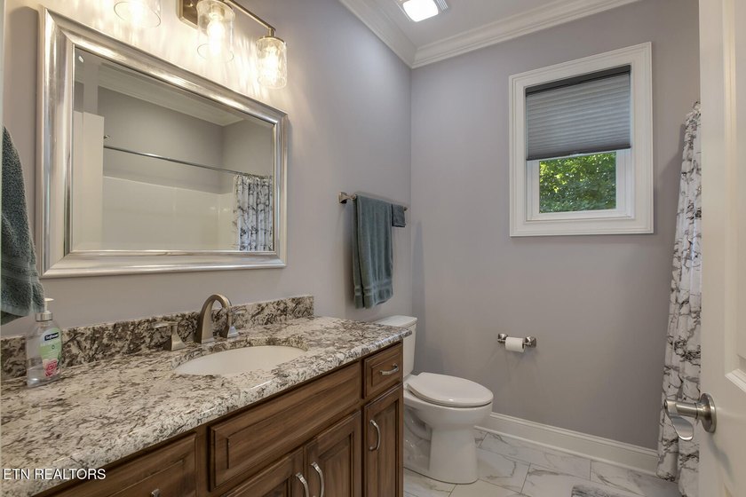 Looking for Garage space? This is the one! This beautiful - photo 32