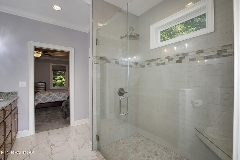 Looking for Garage space? This is the one! This beautiful - photo 38