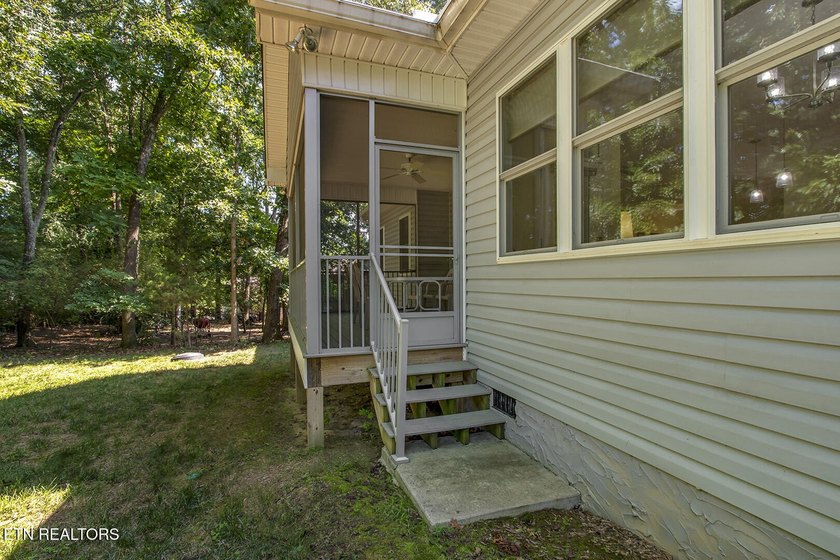 Looking for Garage space? This is the one! This beautiful - photo 39