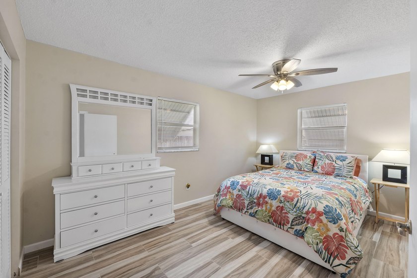 Beautiful and versatile property located in a quiet no-HOA - photo 19