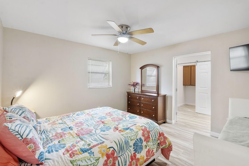 Beautiful and versatile property located in a quiet no-HOA - photo 22