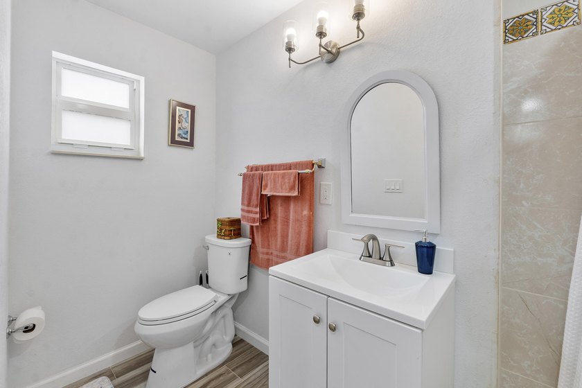 Beautiful and versatile property located in a quiet no-HOA - photo 25
