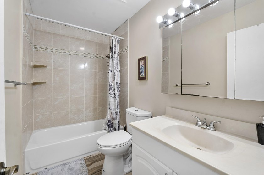 Beautiful and versatile property located in a quiet no-HOA - photo 29